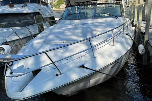 Cruisers Yachts 420 Express image