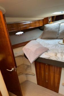 Cruisers Yachts 420 Express image