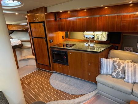 Cruisers Yachts 420 Express image