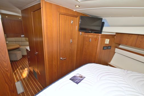 Tiara Yachts 4000 Express image