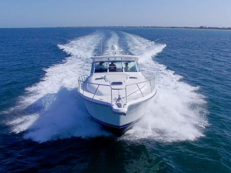 Tiara Yachts 4000 Express image