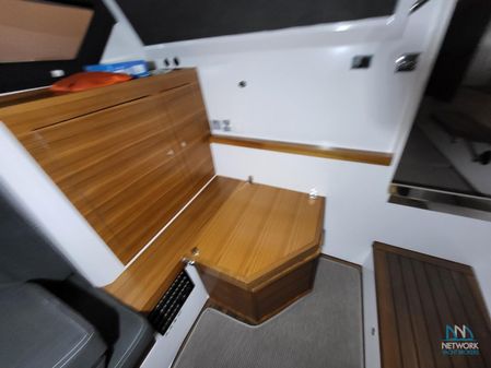 Axopar 37 M (Forward Cabin) image