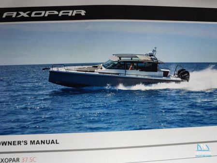 Axopar 37 M (Forward Cabin) image