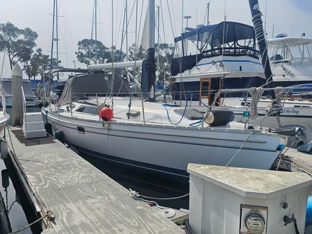 Catalina 355 image