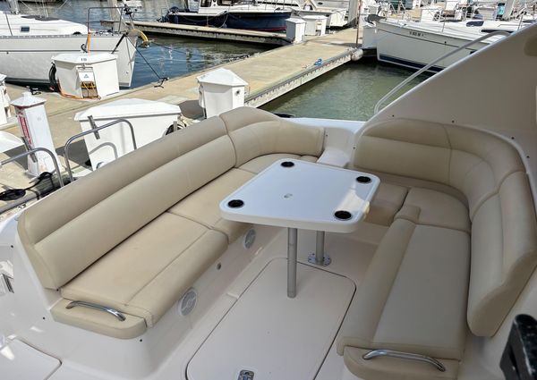 Tiara Yachts 3900 Sovran image