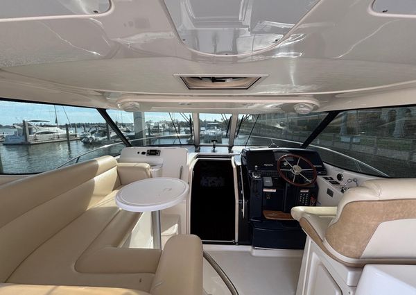 Tiara Yachts 3900 Sovran image