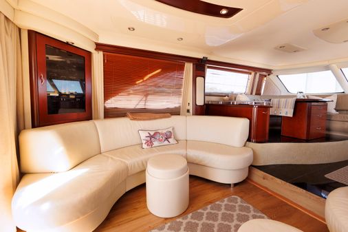 Sea Ray 580 Sedan Bridge image