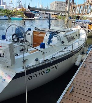 Hunter 31 image