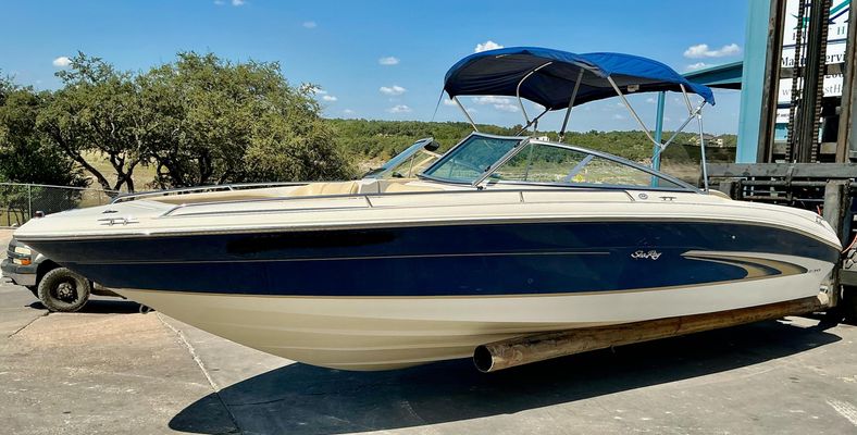 Sea-ray 230 - main image