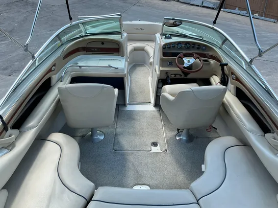 Sea-ray 230 image