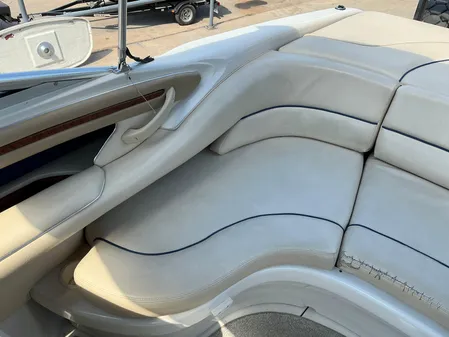 Sea Ray 230 image