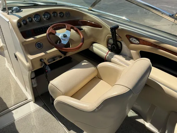 Sea-ray 230 image