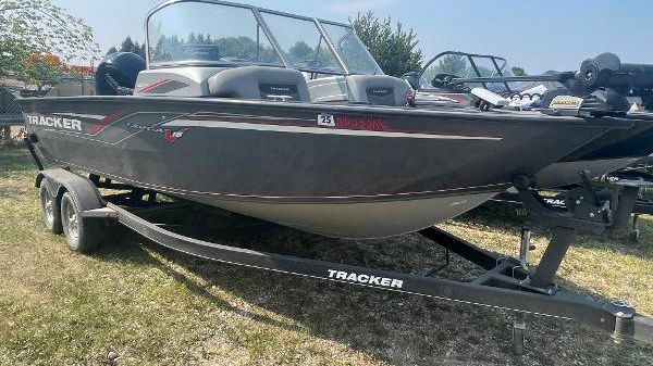 Tracker Targa V-18 WT 