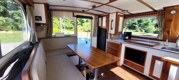 Duffy 42 Flybridge Cruiser (finished and launched in 1999) image