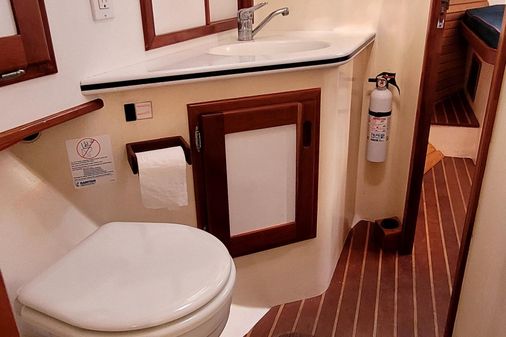 Duffy 42 Flybridge Cruiser (finished and launched in 1999) image