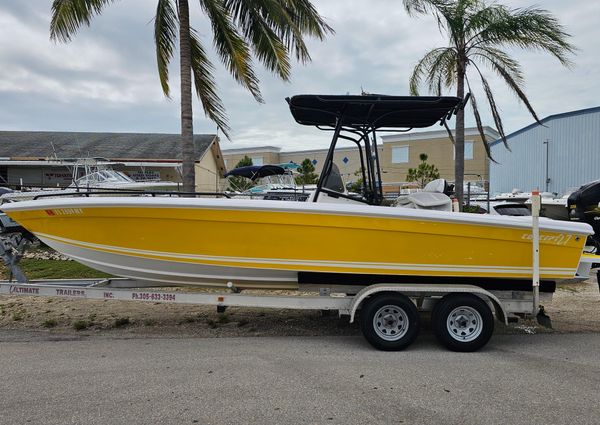 Concept 27-CENTER-CONSOLE-WITH-TRAILER image