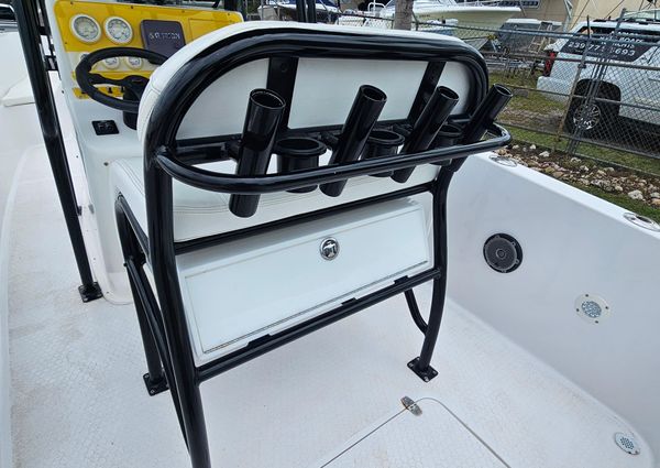 Concept 27-CENTER-CONSOLE-WITH-TRAILER image