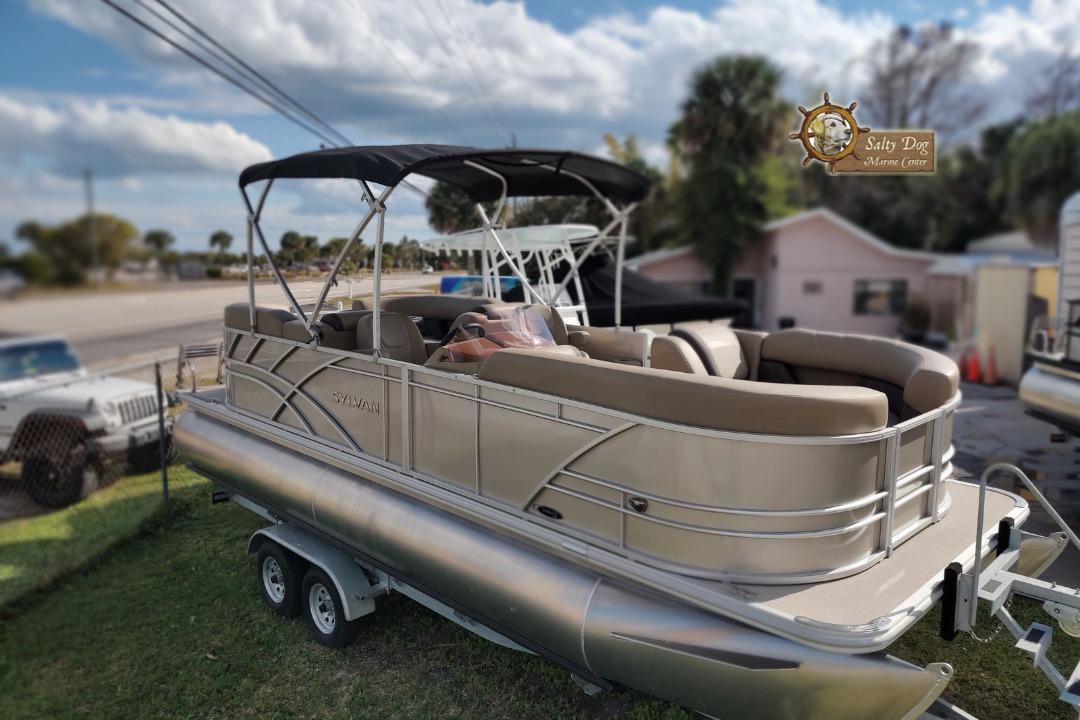 2025 Sylvan Mirage 822 LZ Grant, Florida - Salty Dog Marine Center