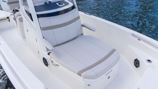 Boston Whaler 220 Dauntless 