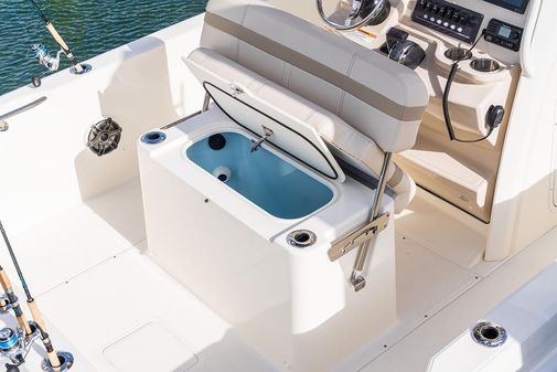 Boston-whaler 220-DAUNTLESS image