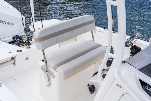 Boston-whaler 220-DAUNTLESS image