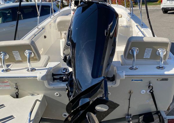 Boston-whaler 170-MONTAUK image