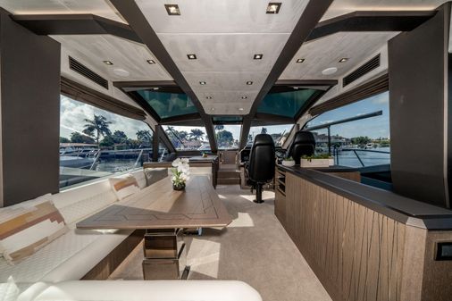 Galeon 640 Fly image