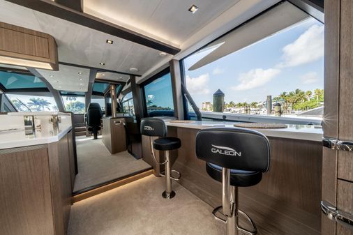 Galeon 640 Fly image
