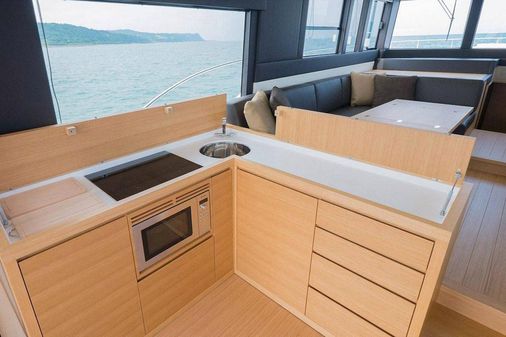 Sundeck-yachts 620 image