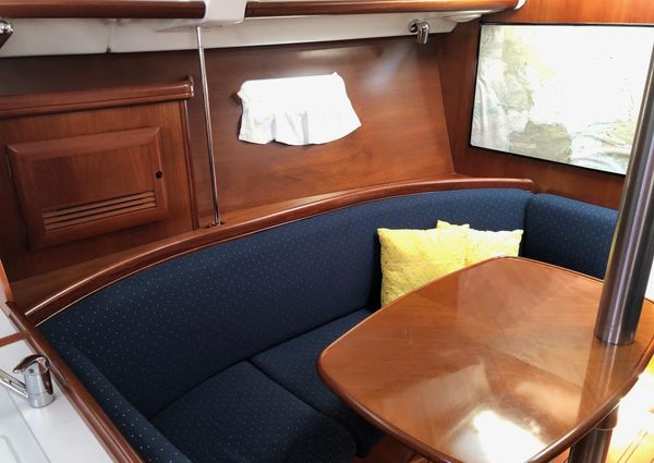 Beneteau 373 image