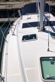 Beneteau 373 image