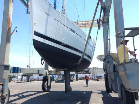 Beneteau 373 image