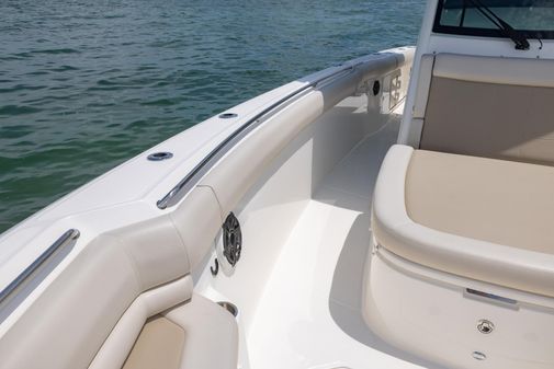 Boston Whaler 330 Outrage image