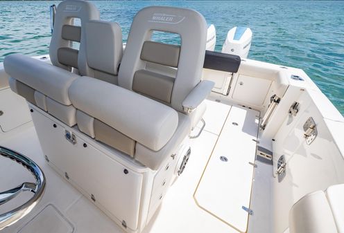 Boston Whaler 330 Outrage image