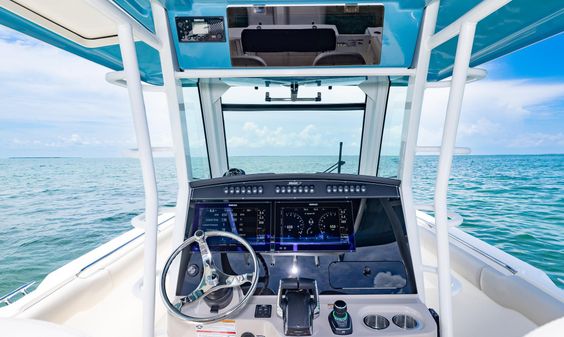 Boston-whaler 330-OUTRAGE image