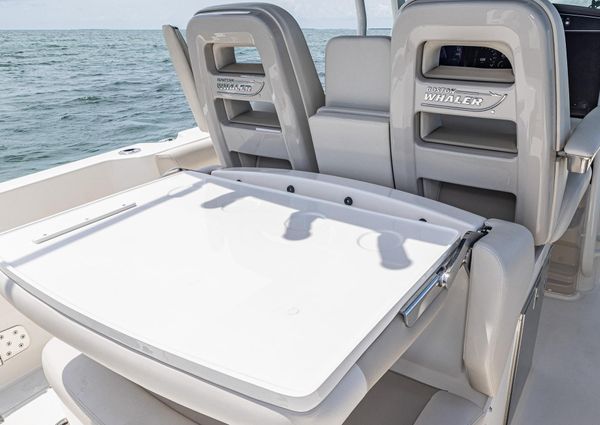 Boston Whaler 330 Outrage image