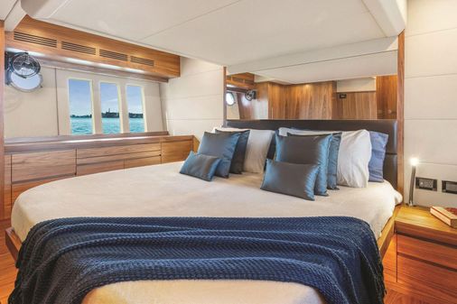 Sundeck-yachts 580 image