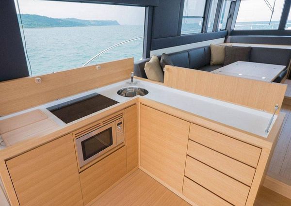 Sundeck-yachts 580 image