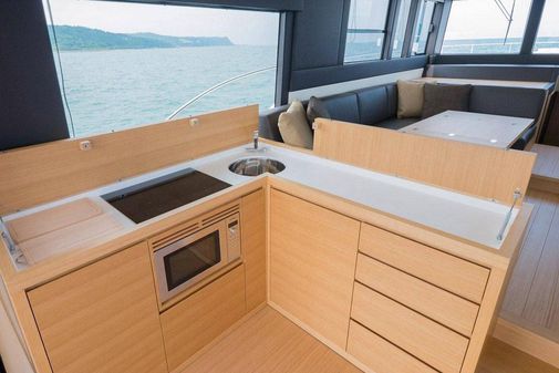 Sundeck-yachts 580 image