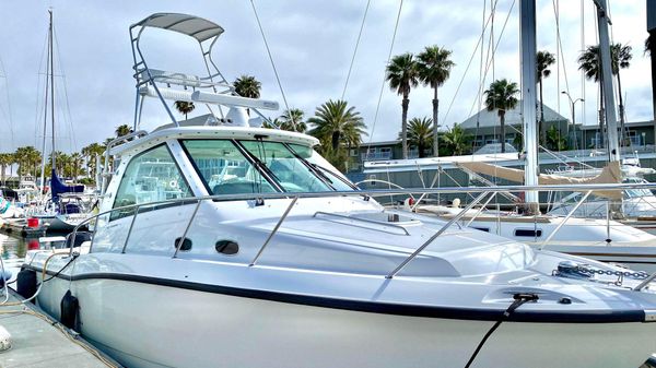 Boston Whaler 345 Conquest 