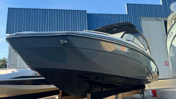 Yamaha Boats 242 Limited S 