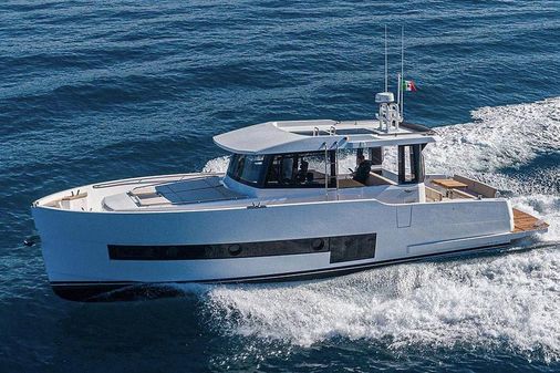 Sundeck-yachts 430 image