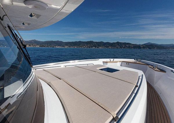 Sundeck-yachts 430 image