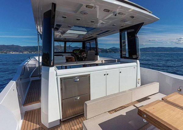 Sundeck-yachts 430 image