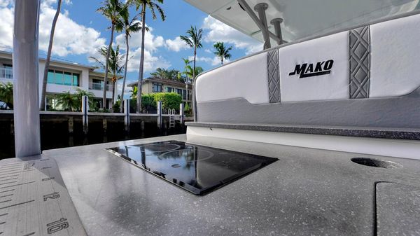 Mako 414 CC Bluewater Family Edition image