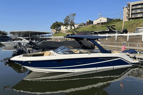 Sea Ray 280 SLX - main image