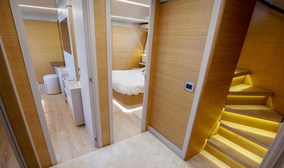 Custom Line Navetta 28 image