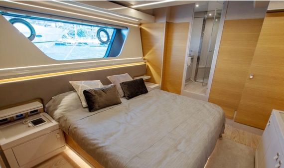 Custom Line Navetta 28 image