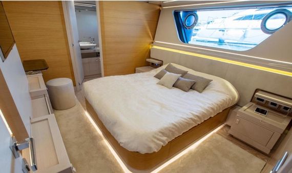 Custom Line Navetta 28 image