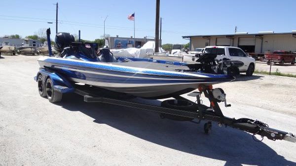 Skeeter FXR 21 